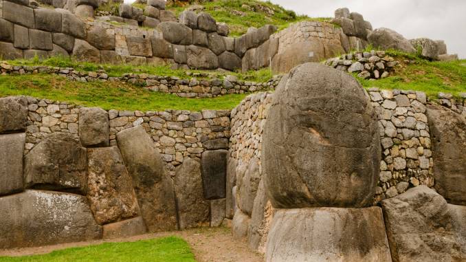 sacsayhuaman,-Cusco-Peru.jpg