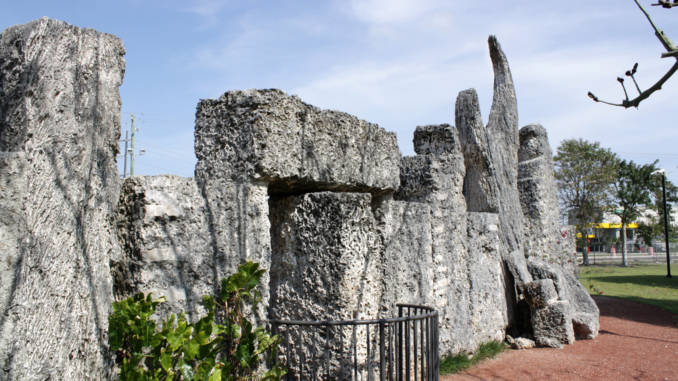 koralowy-zamek-coral-castle.jpg