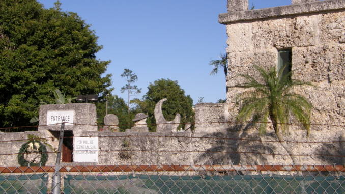 koralowy-zamek-coral-castle.jpg