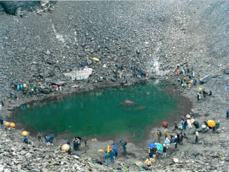 ROOPKUND-JEZIORO-SZKIELETÓW.JPG